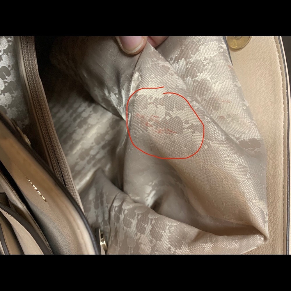 SOLD 🎀 Karl Lagerfeld Tote in leather. - Picture 8 of 8